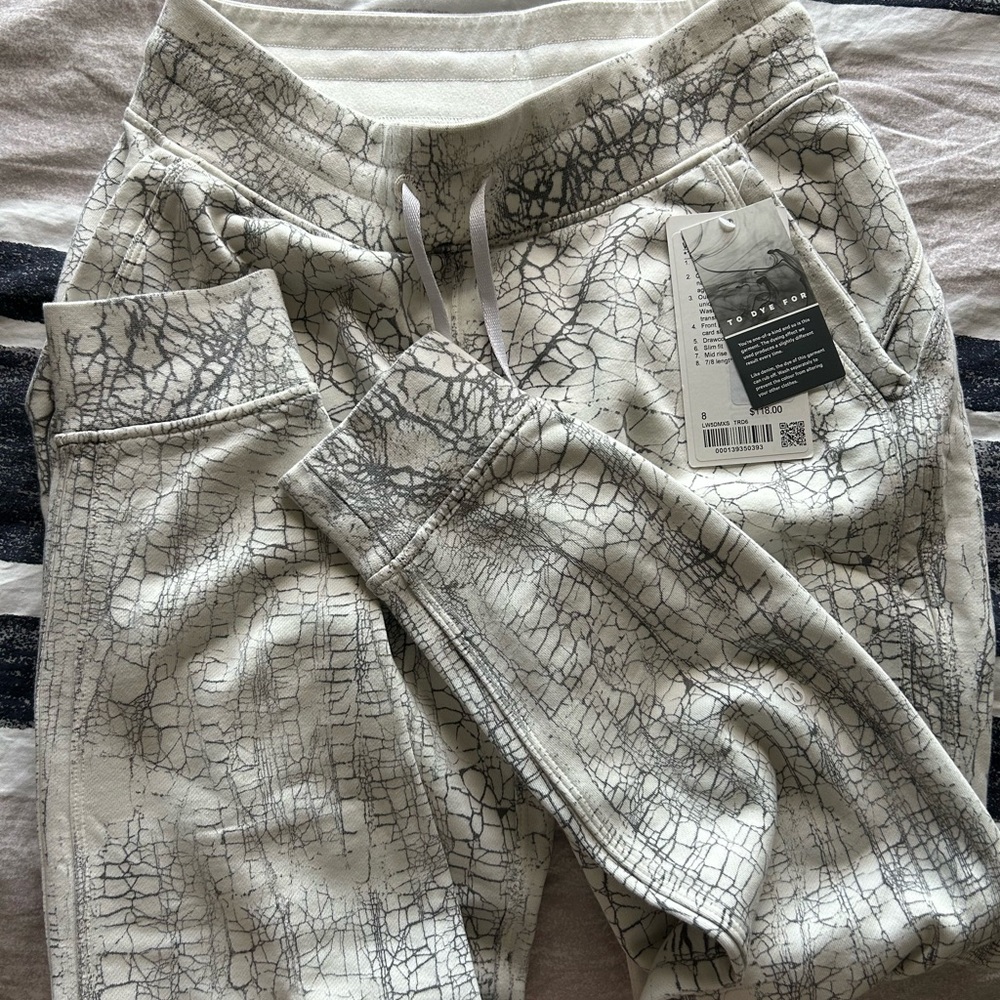 Lululemon joggers